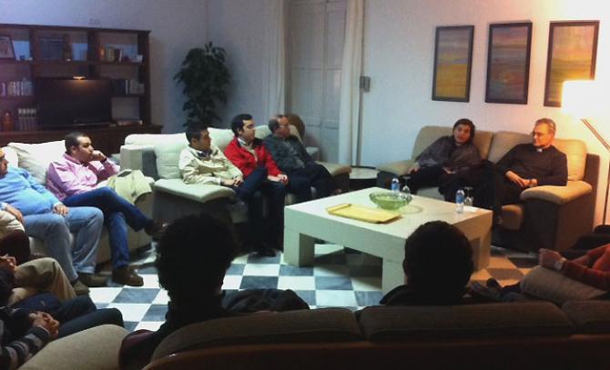 D. Jesús Chavarría y M. José Mansilla con los seminaristas